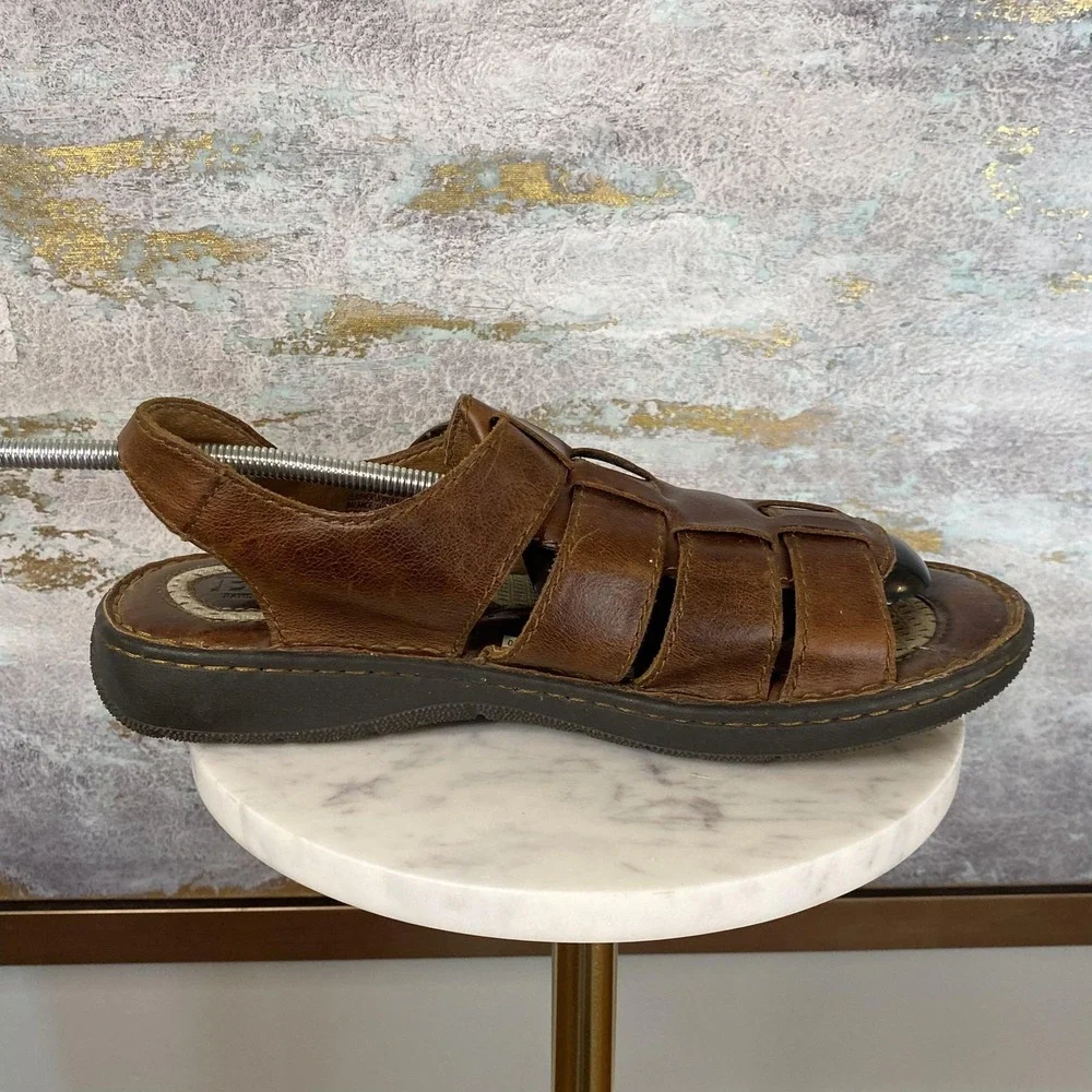 Born Sandals Mens Size 9 Brown Leather Fisherman Buckle Comfort Slip On H40716